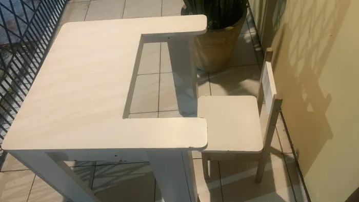 Mesa e cadeira infantil
