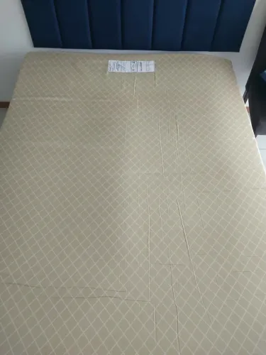 Colchonete camping, espessura 8cm, 188cm x 138cm. Uso como colchão de cama