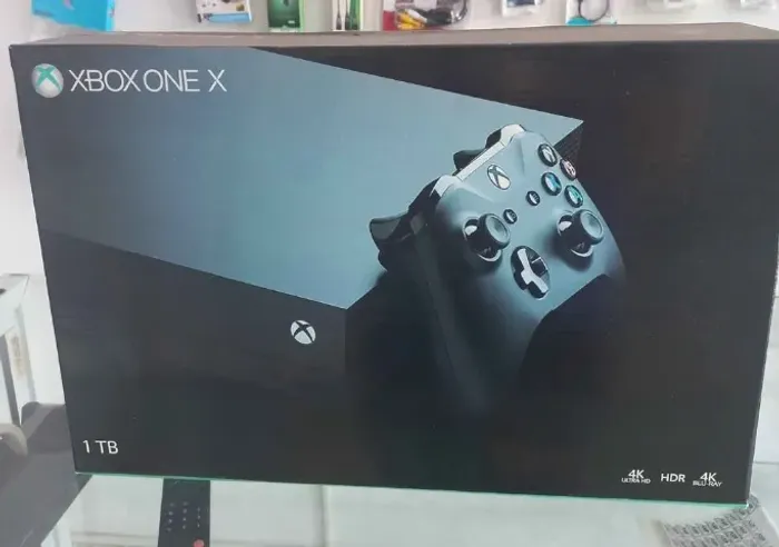Caixa Vaziz do Xbox One X