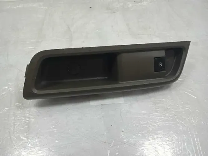 Botão Vidro Traseiro Esquerdo Chevrolet Cobalt 2012 A 2016