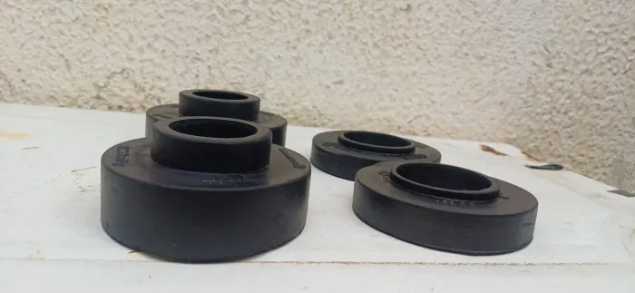 Vendo calço de mola Toyota Yaris e Etios. 