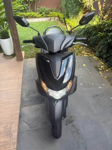Yamaha fluo novíssima
