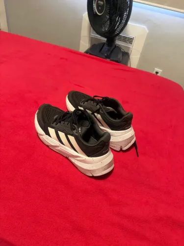 Tênis Adidas Adistar