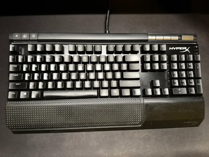Teclado Mecânico HyperX Alloy Elite RGB
