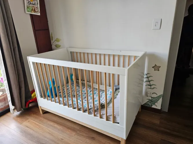 Berço e guarda roupa infantil super novo