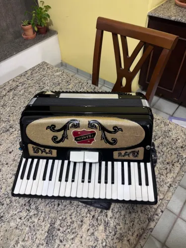 Sanfona / Acordeon Francine, genuinamente ITALIANA