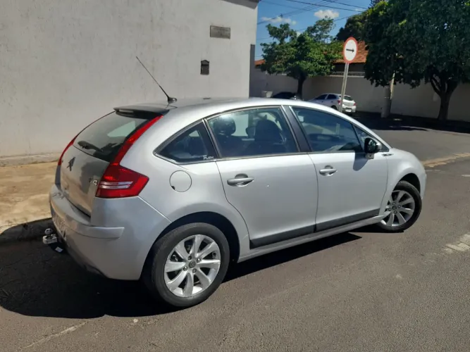 Citroen C4 GLX 1.6 Flex 16V 5P Mec. 2013