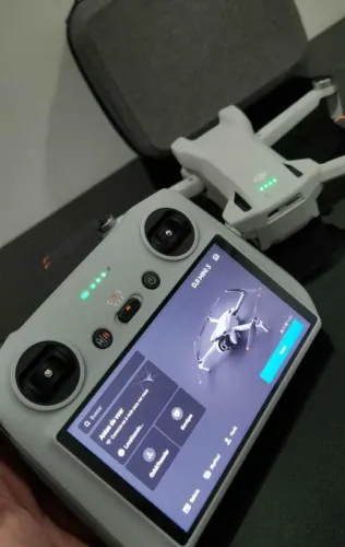 Drone dji mini 3 com tela