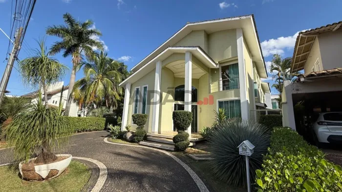 Casa de 4 suítes no Jardim Florença Casa em Condomínio com 4 Quarto(s) e 6 banheiro(s) à V