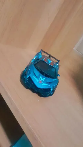 Carro de brinquedo Lamborghini.