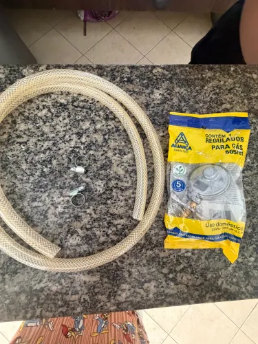 KIT GÁS COMPLETO - REGULADOR ALIANÇA 505/01 + MANGUEIRA + ABRAÇADEIRAS