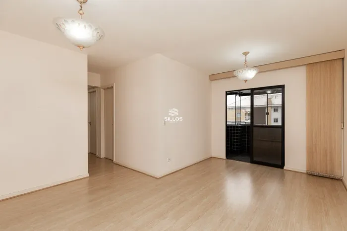 Apartamento à venda com 3 quartos no Cabral em Curitiba