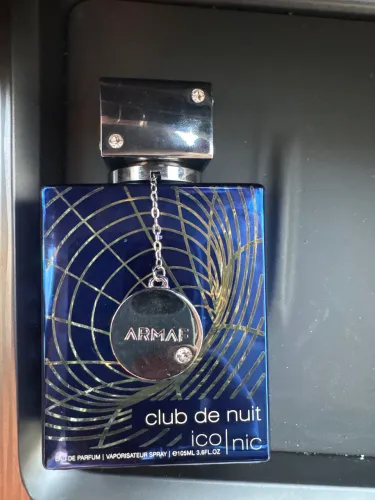 Perfume árabe original Club de nuit Iconic