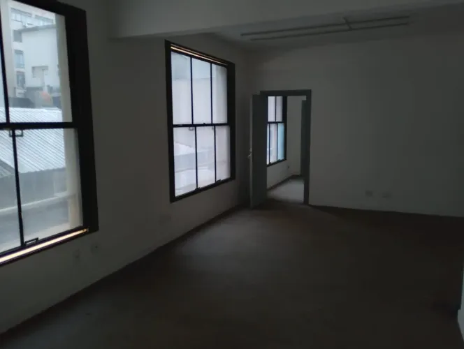 Sala comercial na Rua Barão de Itapetininga, 93 - Sala 12 180 m²