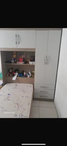 Guarda roupa mais cama e colchão semi novos