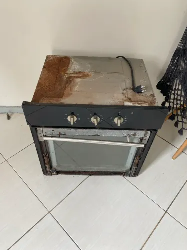 Forno elétrico 220w. Funcionando