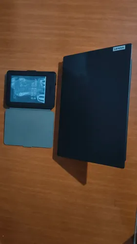Lenovo V14 AMD Ryzen 3 7320U 8GB 256GB SSD DOS 14" FHD + Brinde(Kindle 6° geração)