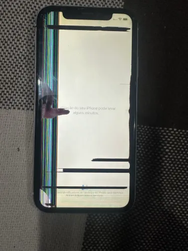 iPhone XR para retirar peças
