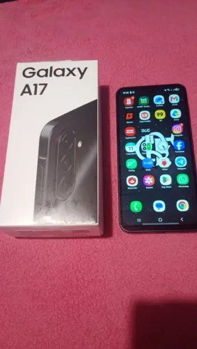 Celular Samsung A17 8g RAM 250 Giga memória