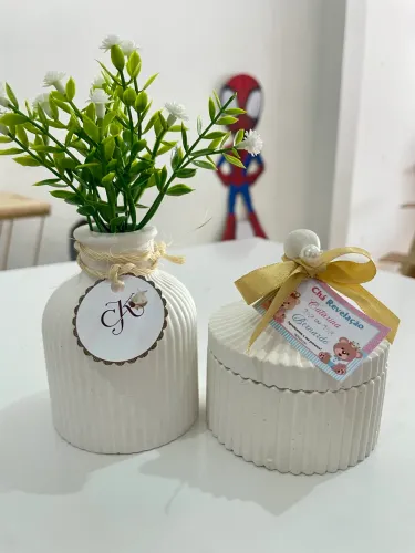 Lembrancinha personalizada e centro de mesa
