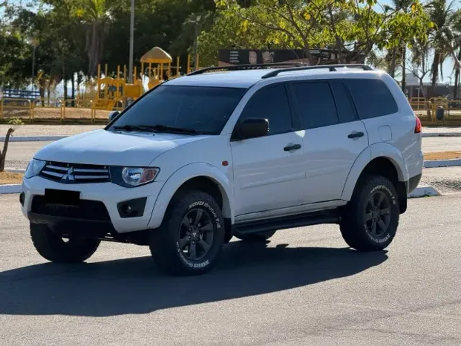 Mitsubishi Pajero Dakar 3.2 4X4 T.i. Dies. 5P Mec. 2015
