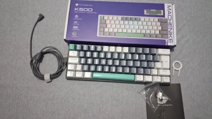 Teclado Mecânico - Machenike K500; 65%; com RGB