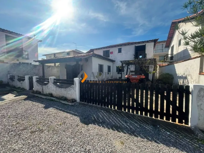 Casa em condomínio à venda próximo à Praia Grande - Arraial do Cabo!