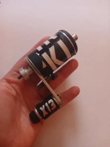 Máquina de Tatuagem Rotativa modelo X13 em Ótimo Estado