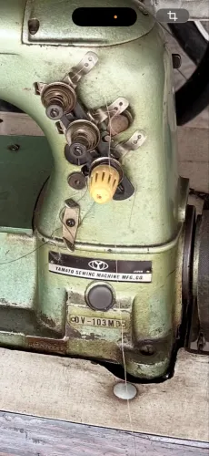 Máquina de costura Yamato Sewing Machine Mfg. Co. V-103MB  Overlock industrial