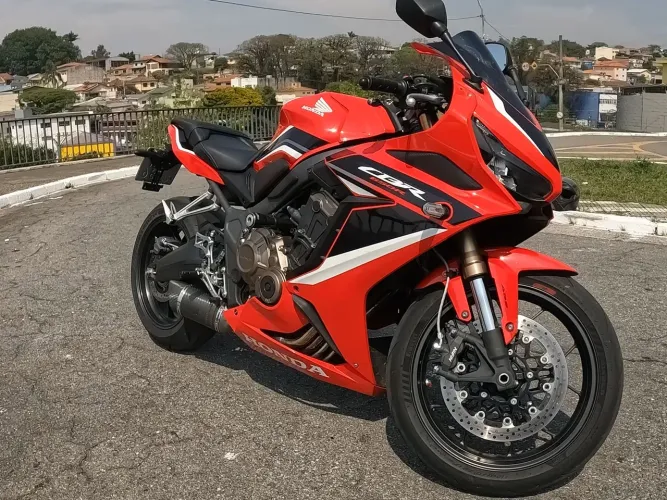 CBR 650R 2022