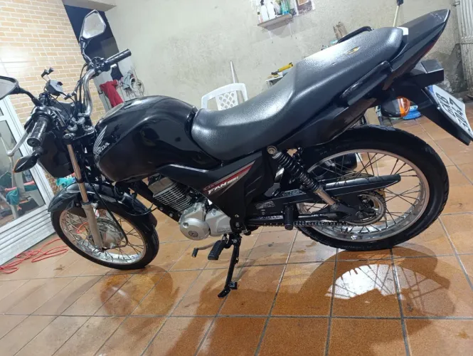 Honda CG 125 2016 - R$ 9.600 - Aceito negociação