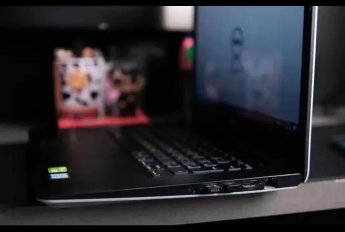 Notebook Dell com toque na tela 