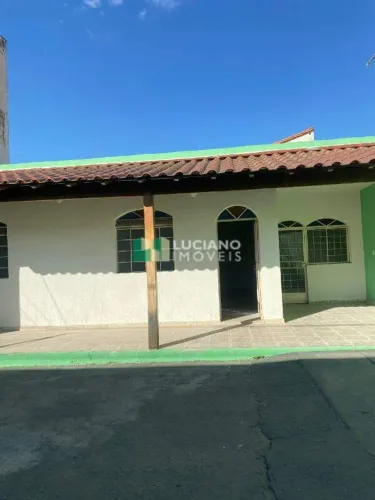 Casa Residencial Frente para Aluguel em Venda Nova (Copacabana) | 2 Quartos, 1 Suíte e 3 V