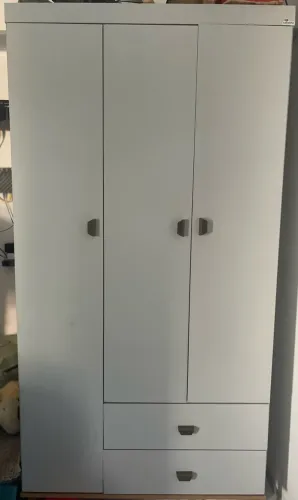 Guarda-roupa infantil
