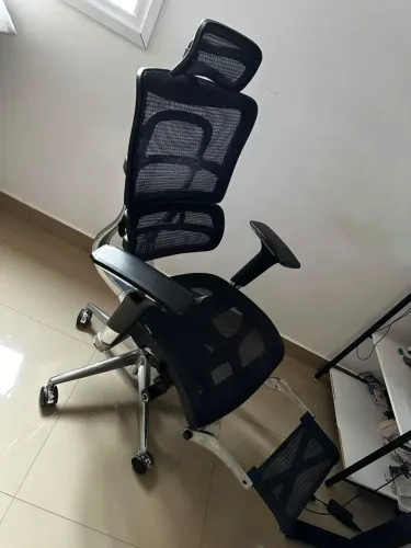 Cadeira Racer XPRO - Preto  com apoio pés (2 anos Garantia)