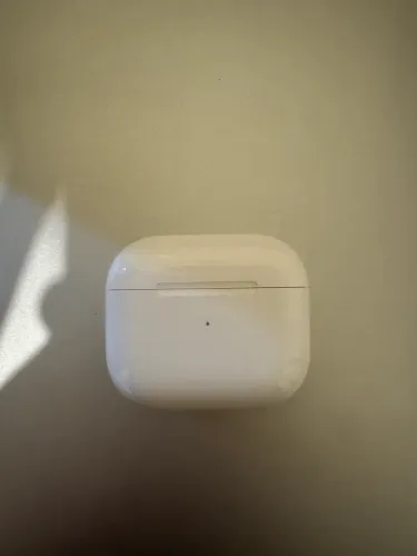 AirPods 3 Apple