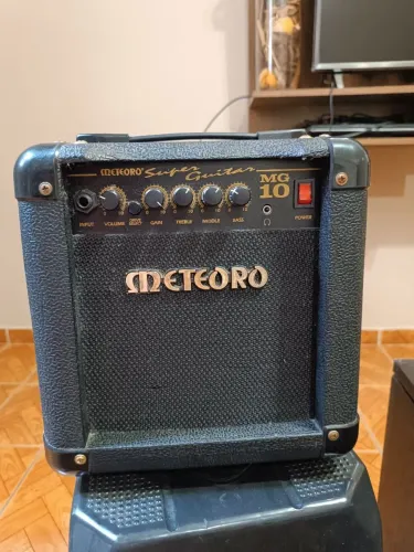 Amplificador Para Guitarra Mg-10 Meteoro
