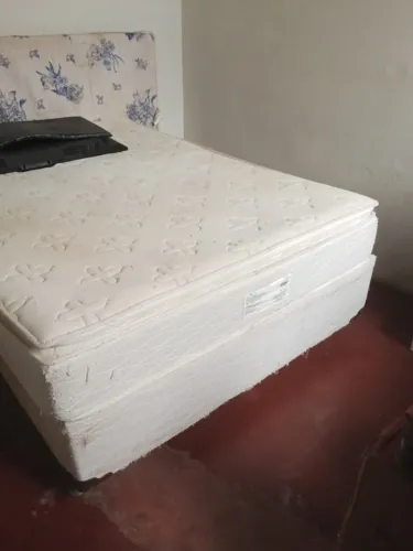 Cama box casal (base+colchão de molas ensacadas)