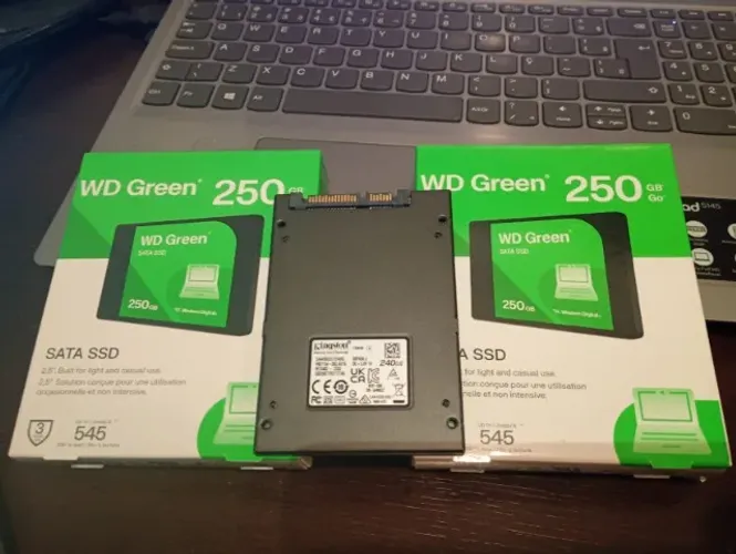 Vendo SSDs 3 novos 2 na caixa