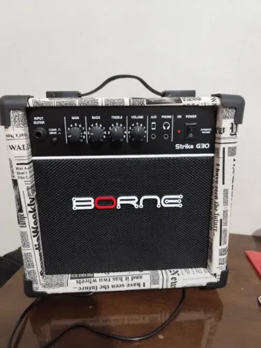 Cubo Amplificador de Guitarra 