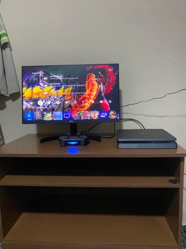 Play Station 4