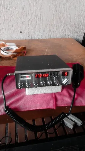 Vende-se este rádio Px Voyager vr158egtel- Dx