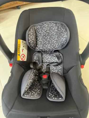 Vendo bebê conforto novo