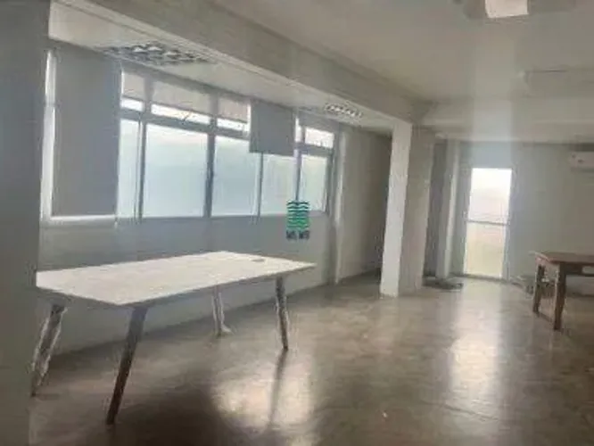 Sala Comercial Ampla em Jardim Camburi, Vitória/ES