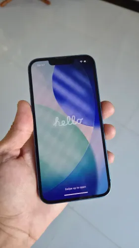 IPHONE 13 (128GB) S/ MARCAS DE USO