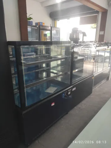 Bh Vitrine frente de padaria orçamento 