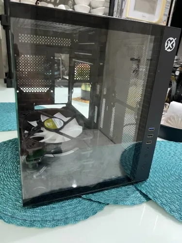 Gabinete gamer aquário 