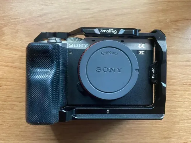 Sony A7C + Cage SmallRig