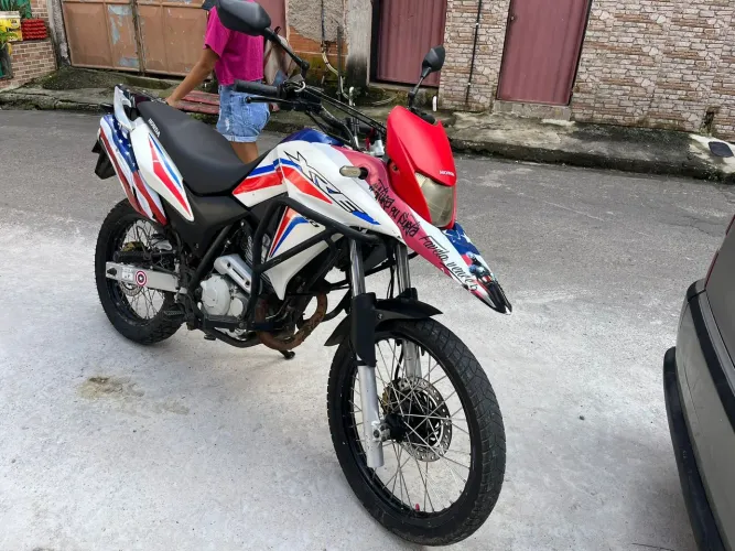 A moto tá top só pega r curtir