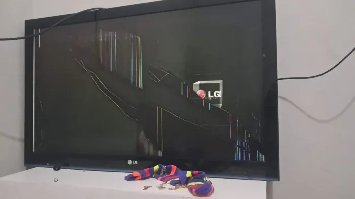 Tv lg 43 com defeito